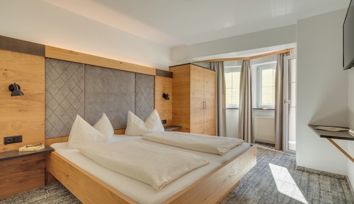 Double Room, Balcony, Mountain View