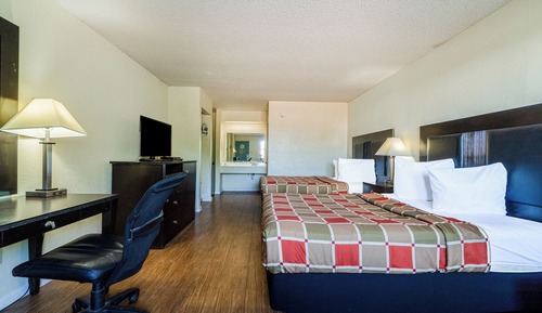 Room, 2 Queen Beds, Non Smoking