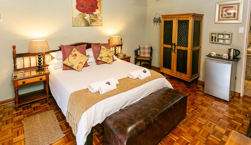 Room (5)