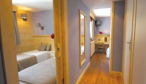Comfort Triple Room