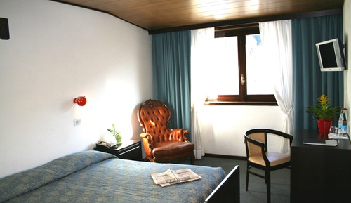 Classic Double Room, 1 Bedroom, Mountain View