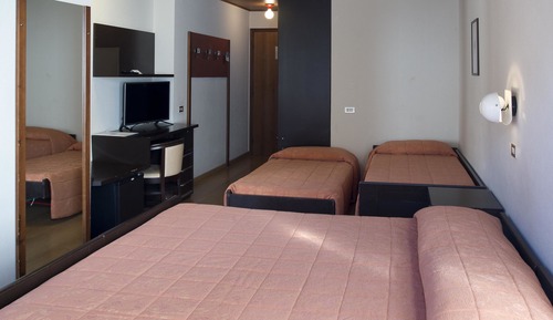 Quadruple Room, 1 Bedroom, Balcony, Mountain View