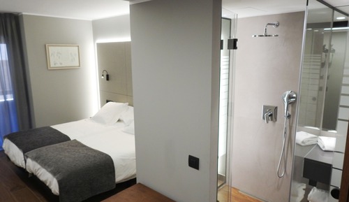 Triple Room, Balcony, City View