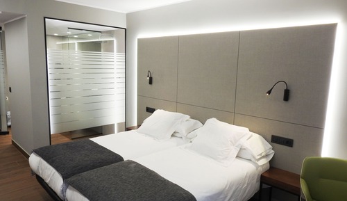 Twin Room, Balcony, City View