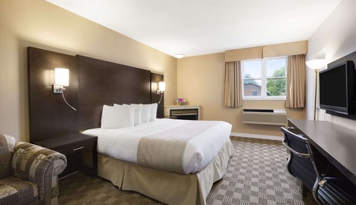 Junior Suite, 1 King Bed, Non Smoking
