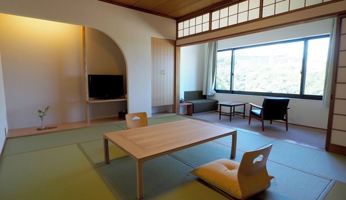 Japanese-Style Room with Mountain view and Shared Bathroom - Non-Smoking