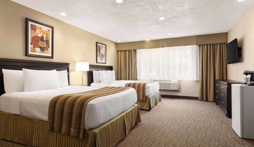 Suite, 2 Queen Beds, Non Smoking