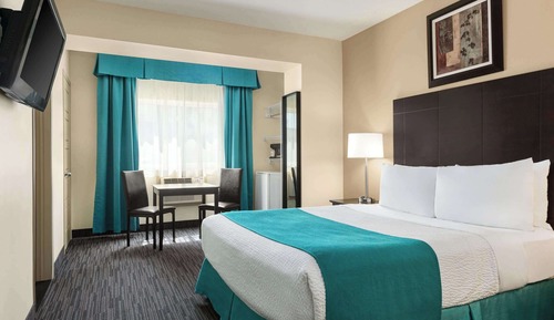 Room, 1 Queen Bed, Non Smoking, Refrigerator