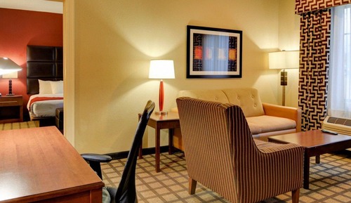 Suite, Multiple Beds, Non Smoking