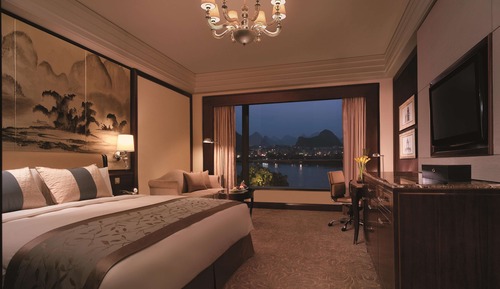Deluxe Room, 1 King Bed, River View