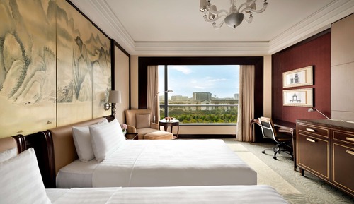 Deluxe Room, 2 Twin Beds, City View