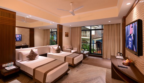 Luxury Suite - Royale Wing
