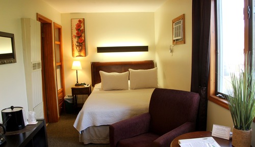 Standard Single Room, Ensuite (15 -1 Queen size bed)