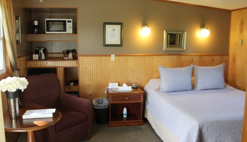 Superior Single Room, Ensuite (02 -1 Queen size bed)