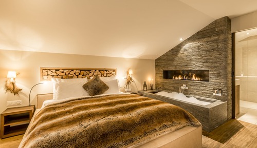 Design Suite, 1 Double Bed, Fireplace, Mountain View