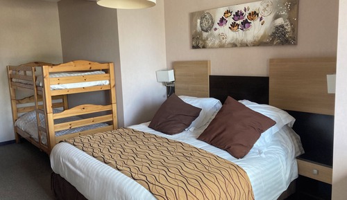 Family Room, 1 Bedroom
