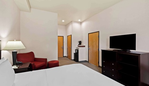 Standard Room, 1 King Bed, Non Smoking