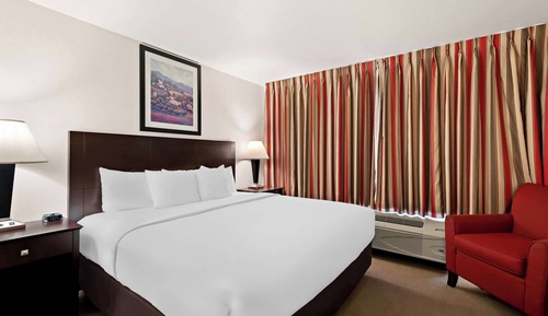 Suite, 1 King Bed, Non Smoking