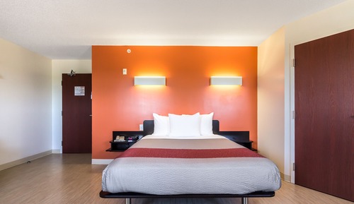 Deluxe Room, 1 Queen Bed, Non Smoking