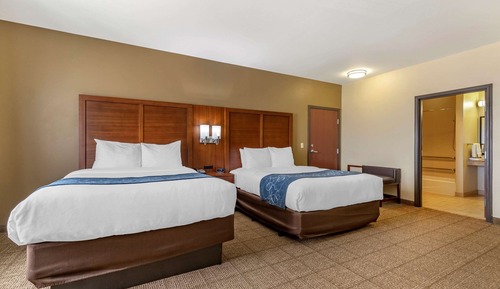 Suite, Multiple Beds, Accessible, Non Smoking (Roll in Shower)