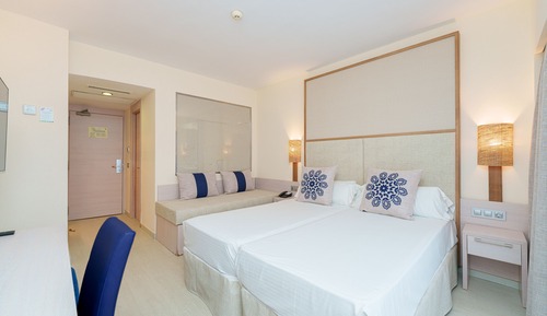 Double Room, Balcony