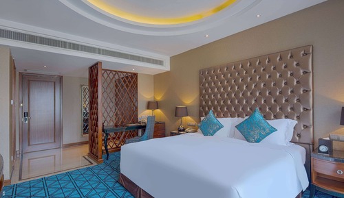 Deluxe Room, 1 King Bed, Non Smoking