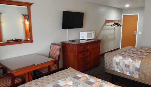 Deluxe Room, 2 Queen Beds, Non Smoking, Refrigerator & Microwave
