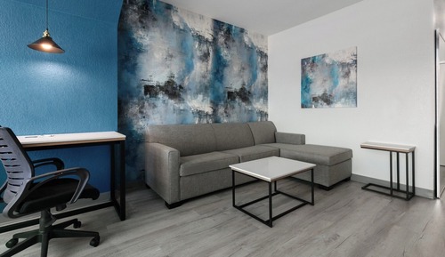 Deluxe Room, 1 King Bed, Accessible, Non Smoking (Mobility, Tub w/Grab Bars)