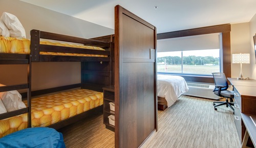 Suite, Multiple Beds, Mobility Accessible (Accessible Tub)