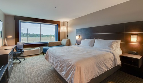 Standard Room, 1 King Bed