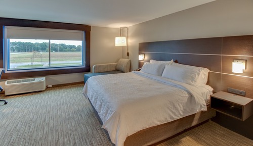 Standard Room, 1 King Bed, Accessible (Communications)