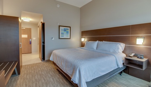 Standard Room, 1 King Bed, Mobility Accessible (Roll-In Shower)