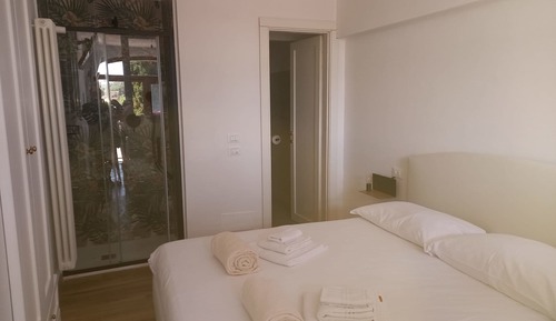 Basic Studio, 1 Queen Bed, Non Smoking, Kitchen (13)