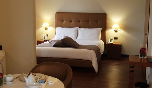 Suite (De La Ville)