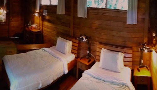 Twin Cottage