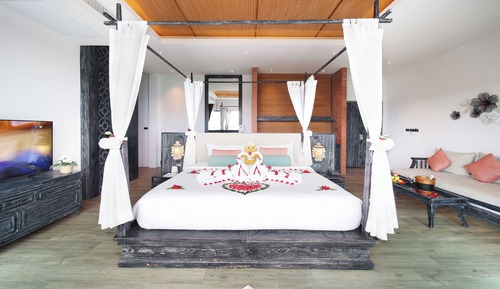  Tripple Jacuzzi Suite 