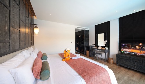 Family Suite Pool Access
