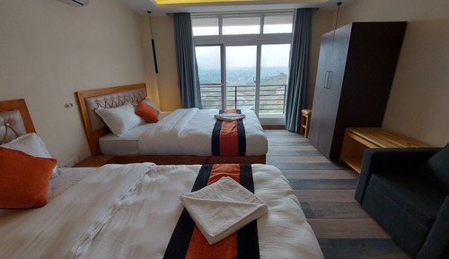 Executive Suite, 1 Bedroom, Non Smoking, Hill View