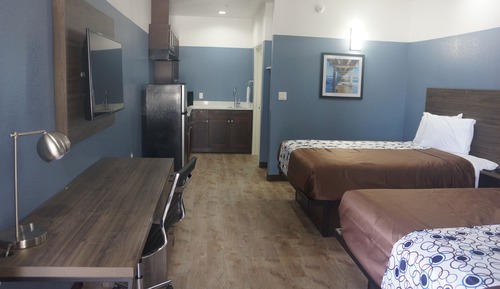 Room, 2 Queen Beds, Kitchenette