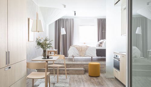 Medium upper floor studio