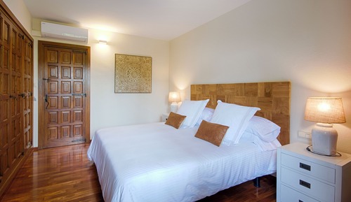 Superior Double Room, Private Bathroom, Garden View