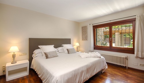 Deluxe Double Room, Private Bathroom, Pool View