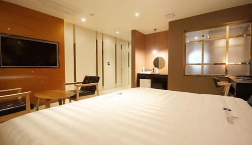 Premium Whirlpool