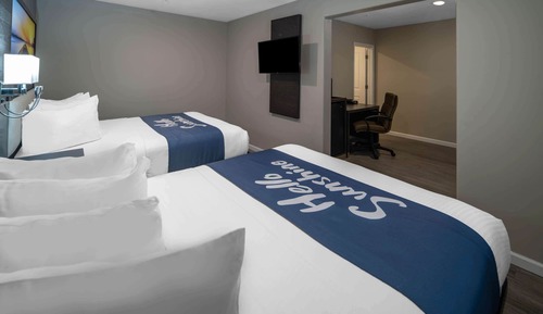 Room, 2 Queen Beds, Non Smoking