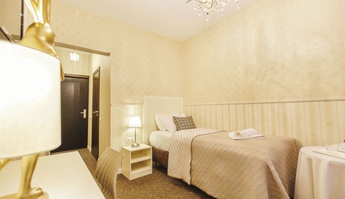 Deluxe Single Room