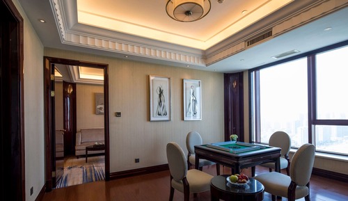 Room, 1 King Bed, Smoking (Chess)