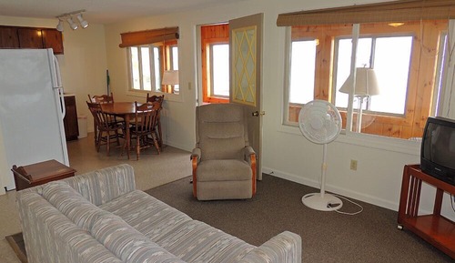 2-BR Riverfront (Middle Floor)