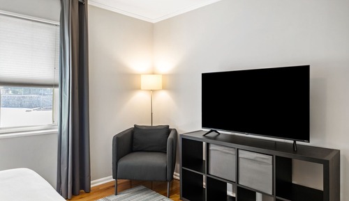Big Awesome 1BR/1BA Condominium