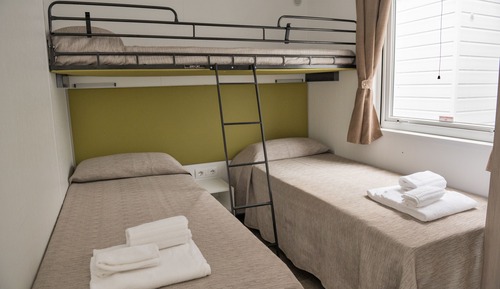 Chalet, 2 Bedrooms (Living)