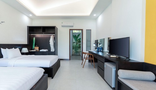 Bungalow, 2 Twin Beds, Pool View
